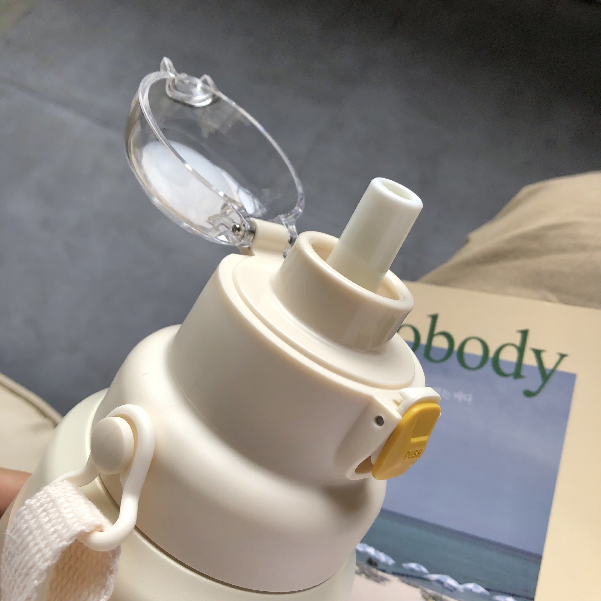 Large Capacity Thermos Outdoor Portable Cute Straw Thermos Mori Style Fresh Water Cup