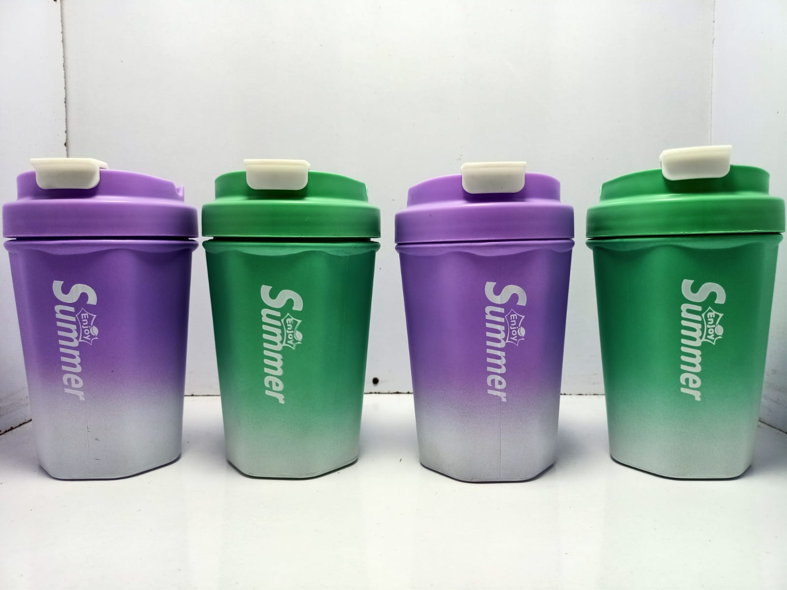 βοΈ Enjoy Summer β The Stylish Green Glass Bottle That Redefines Freshness! π