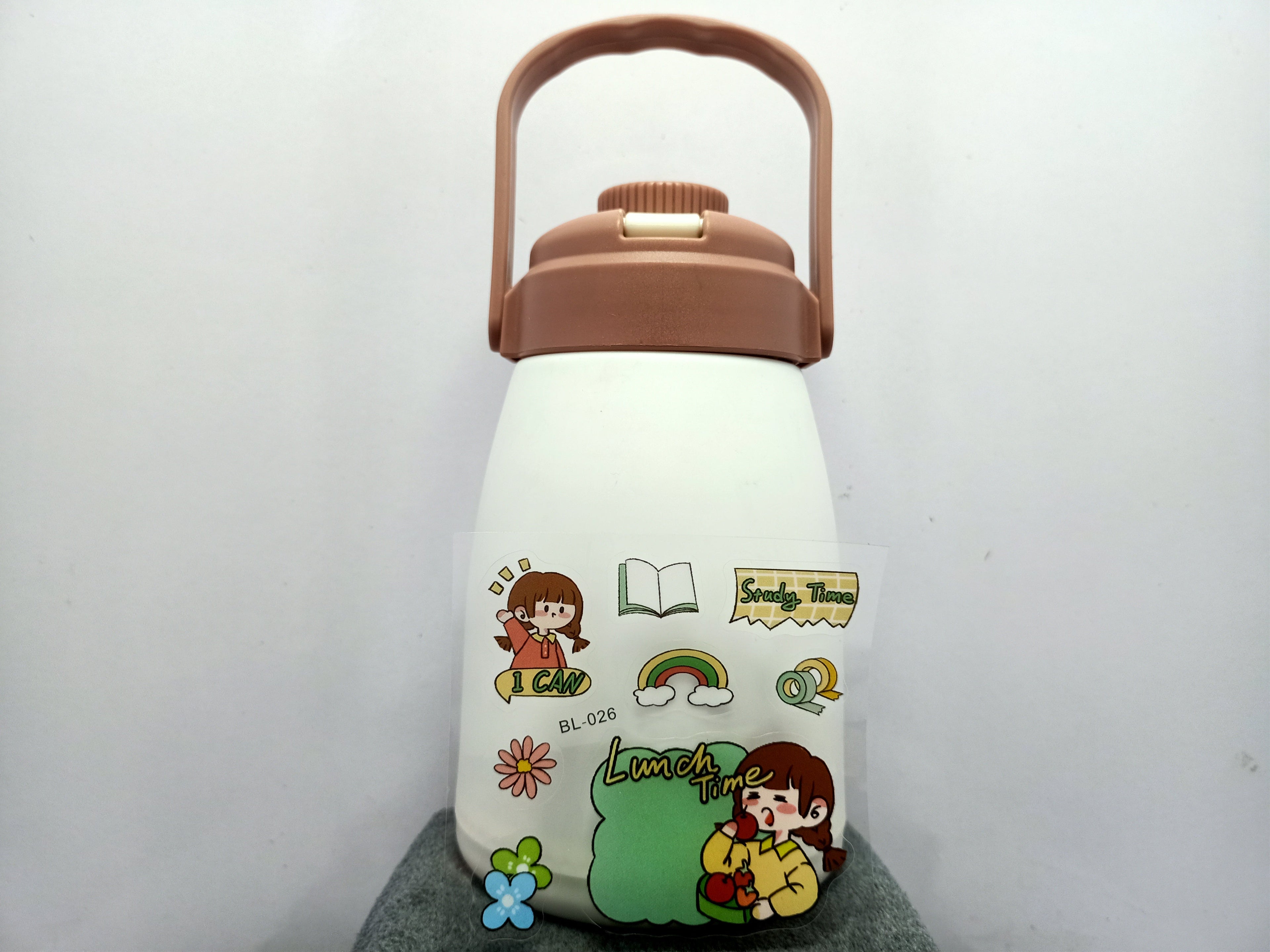 “Cute, Fun & Eco-Friendly — The Perfect Kids’ Glass Bottle!” 🍀💧