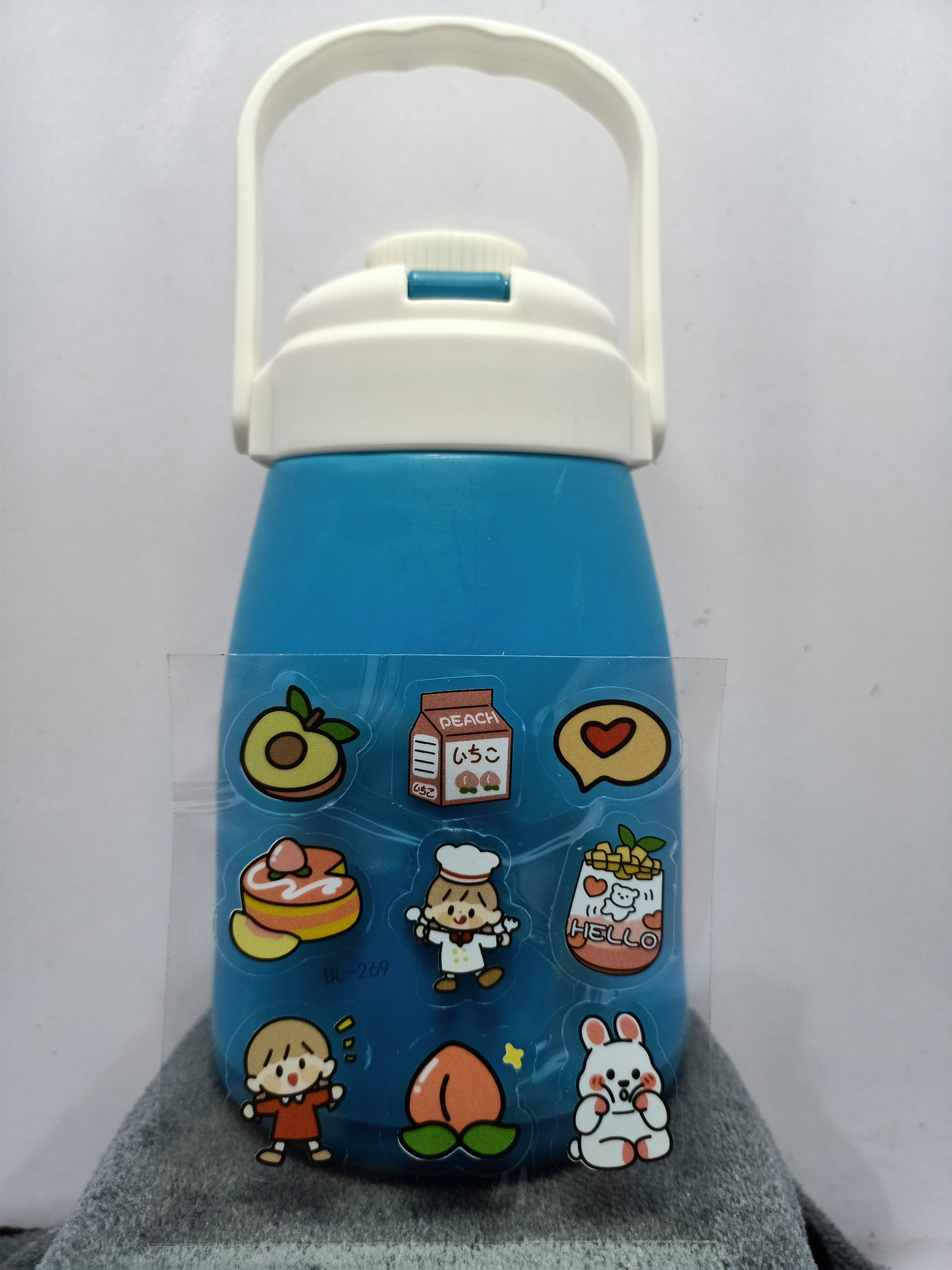 “Cute, Fun & Eco-Friendly — The Perfect Kids’ Glass Bottle!” 🍀💧