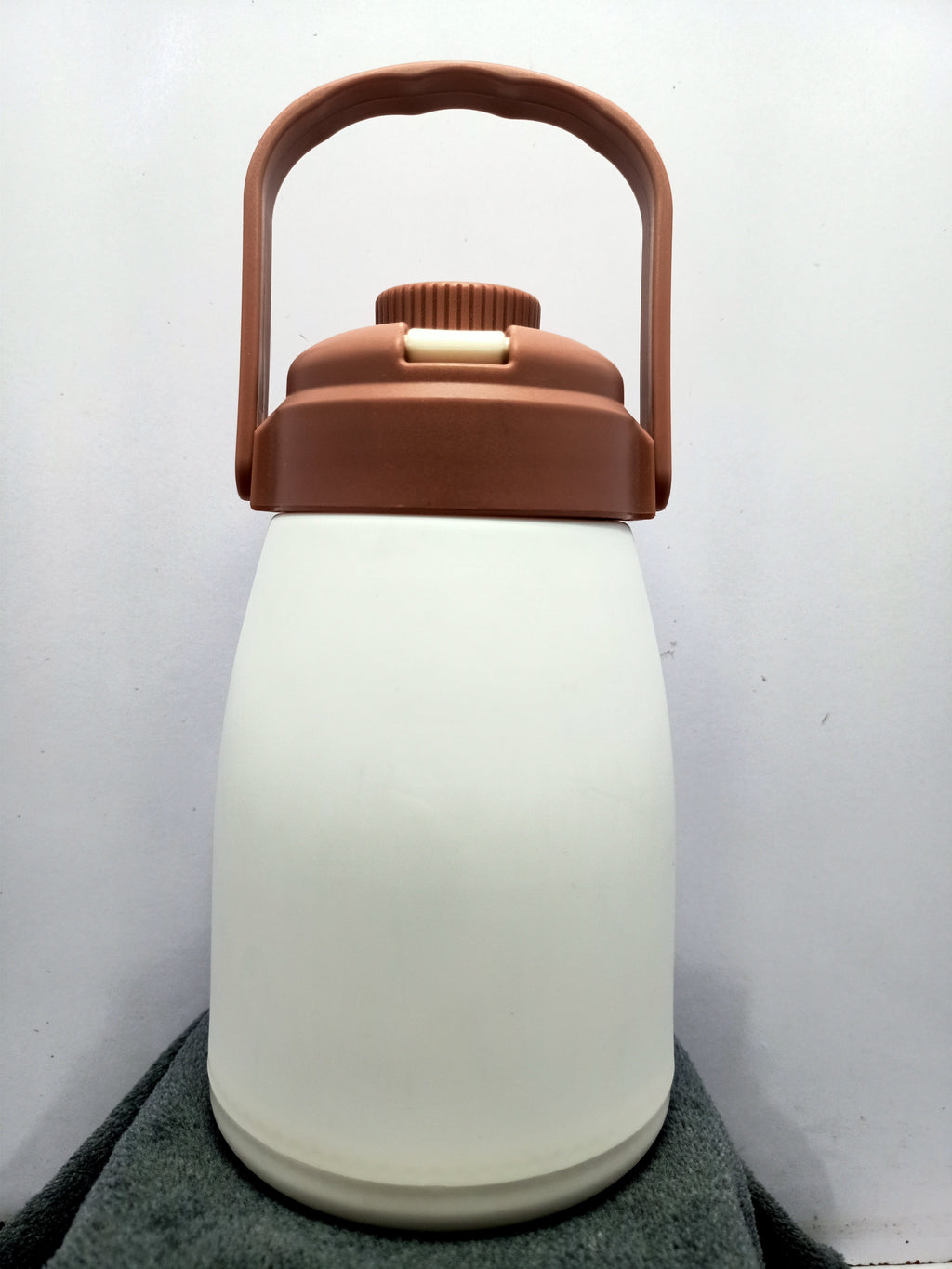 “Cute, Fun & Eco-Friendly — The Perfect Kids’ Glass Bottle!” 🍀💧